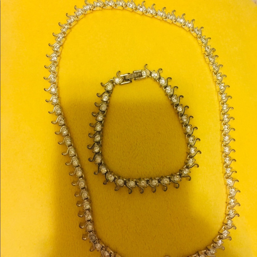 16 inches necklace and bracelet set used